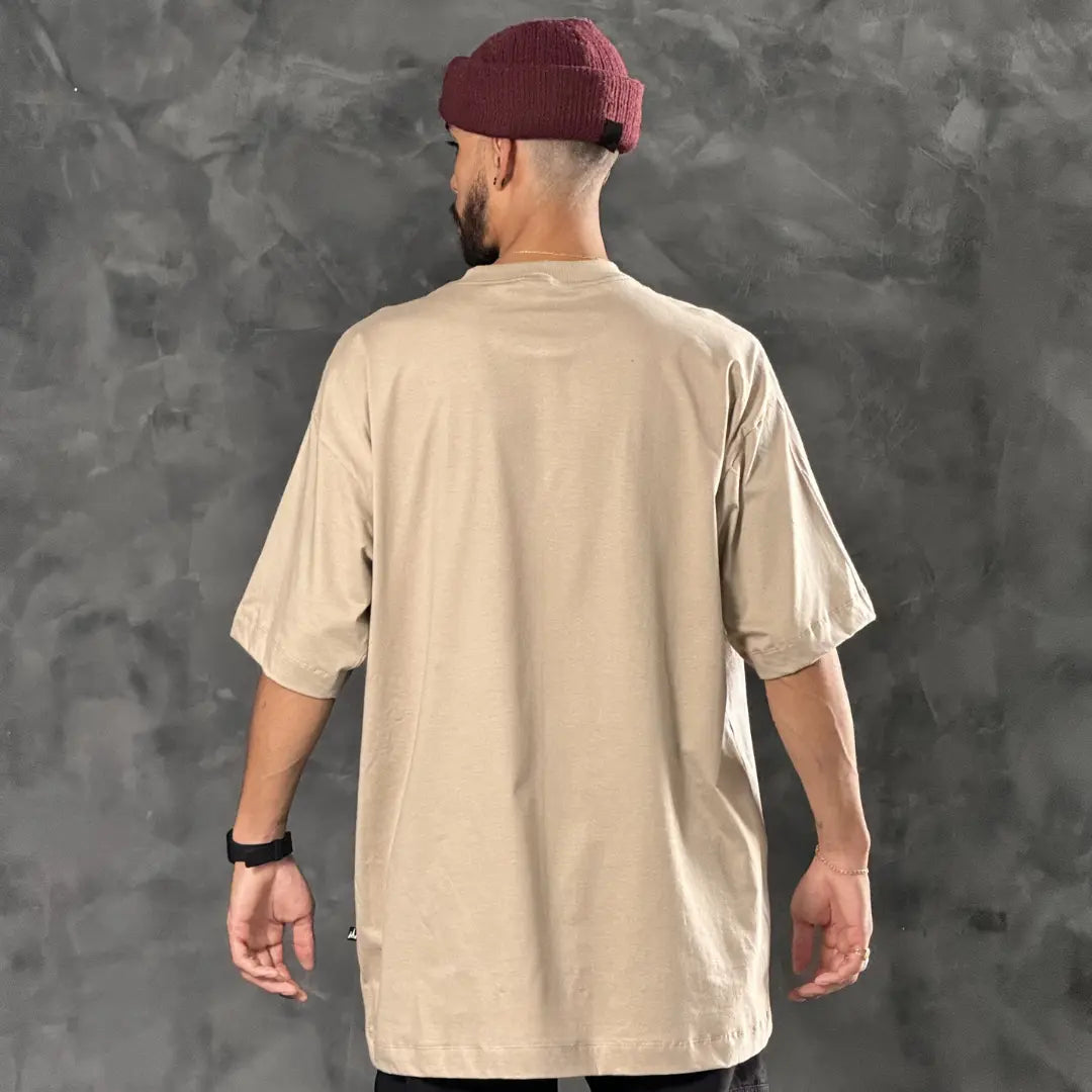 Camiseta Oversized Resistência Bege
