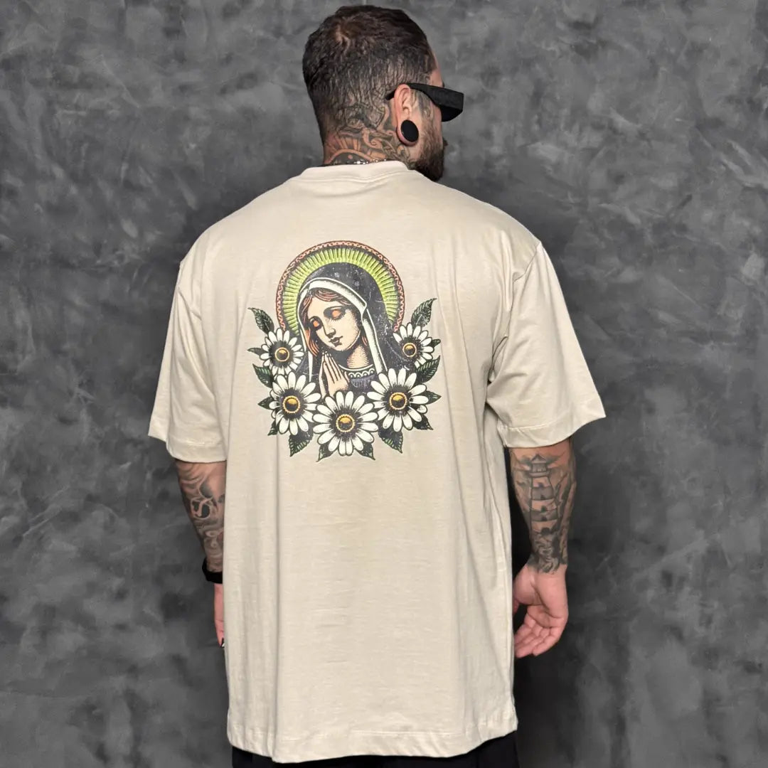 Camiseta Oversized Santa Bege