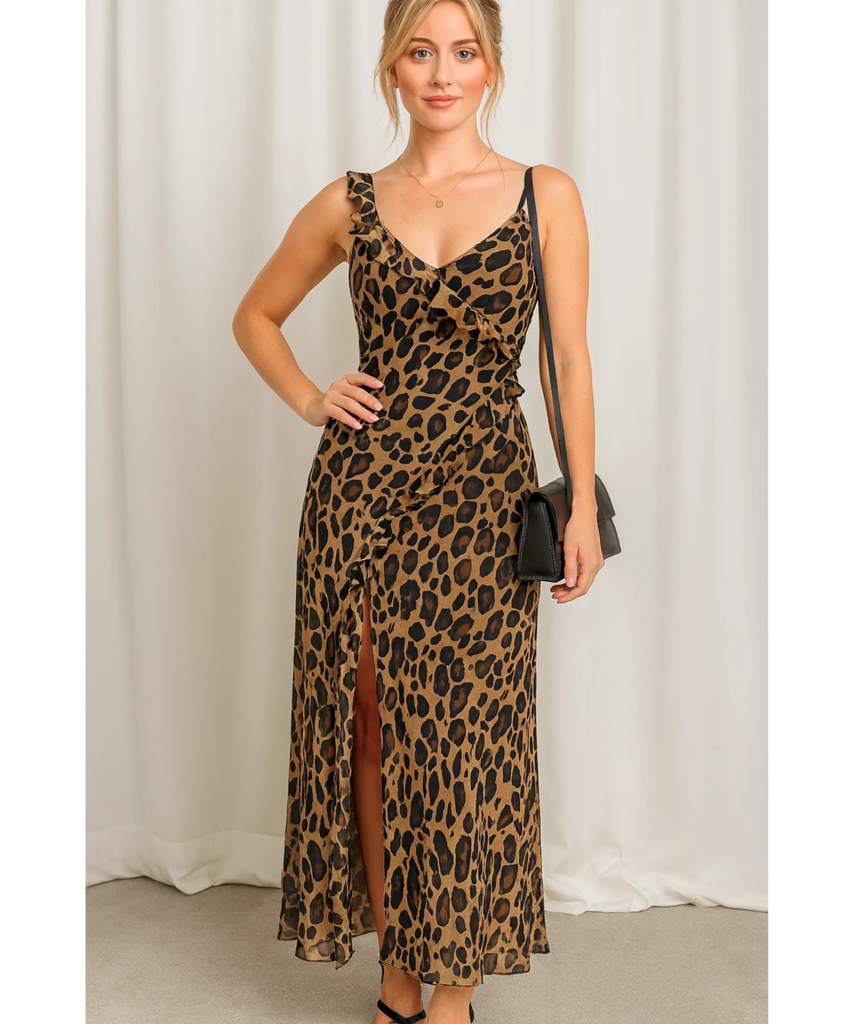 Vestido Longo Elegante Estampado Animal Print com Fenda | Riley