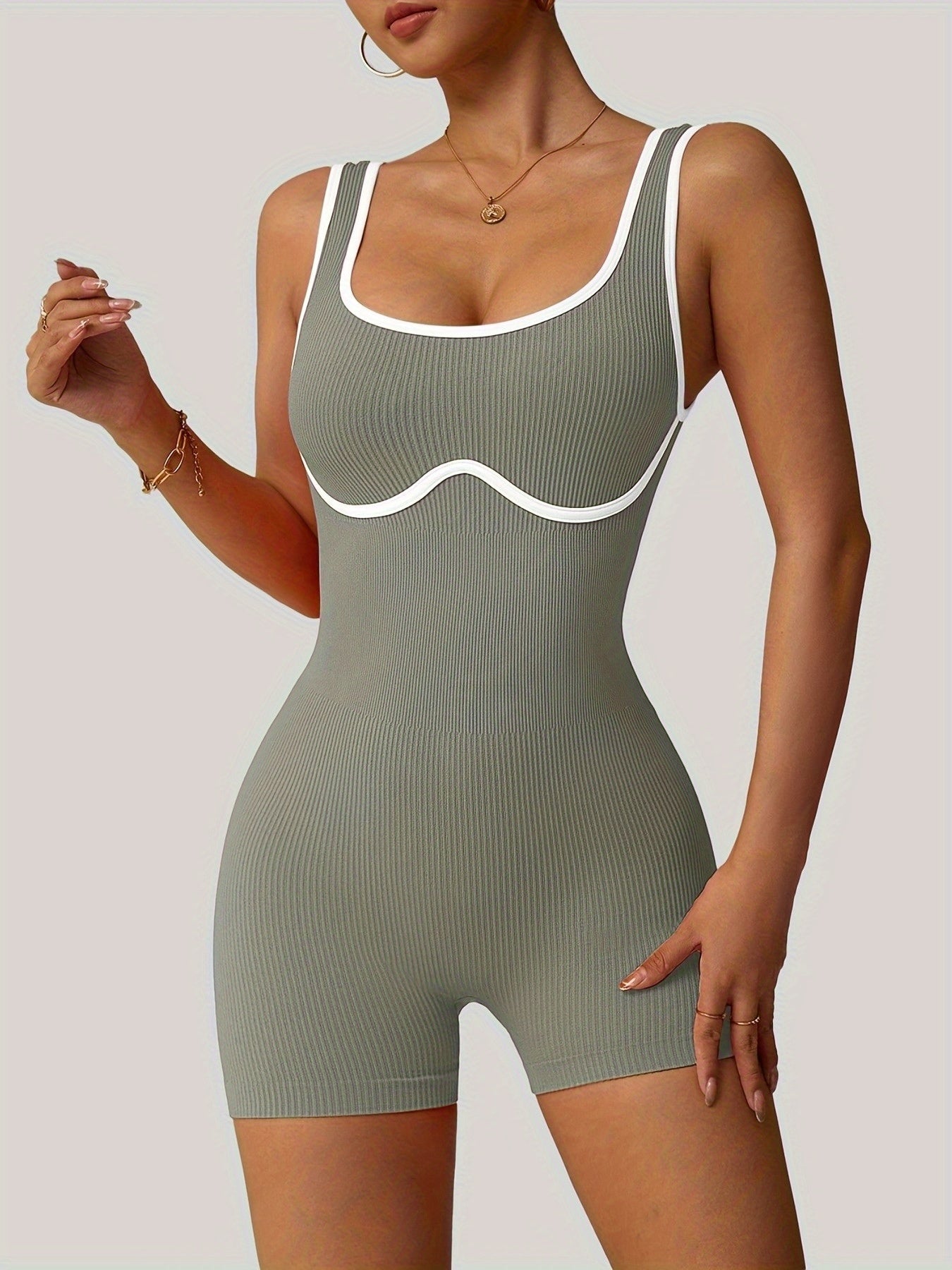 Macaquinho Esportivo Canelado Modern Sasha