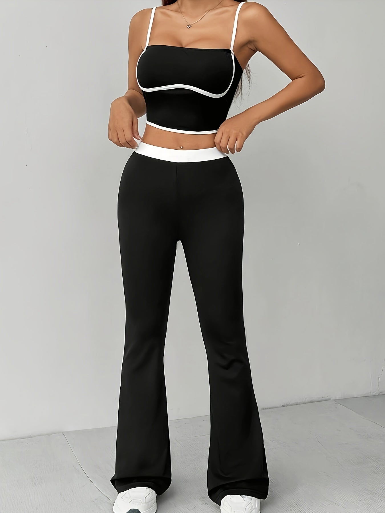Conjunto Esportivo Top e Calça Flare Modern Giovana