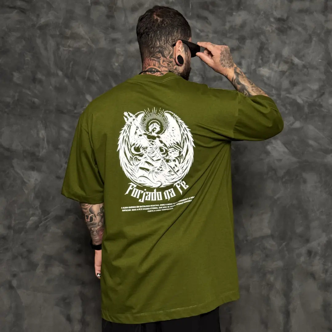 Camiseta Oversized Forjado na Fé Verde