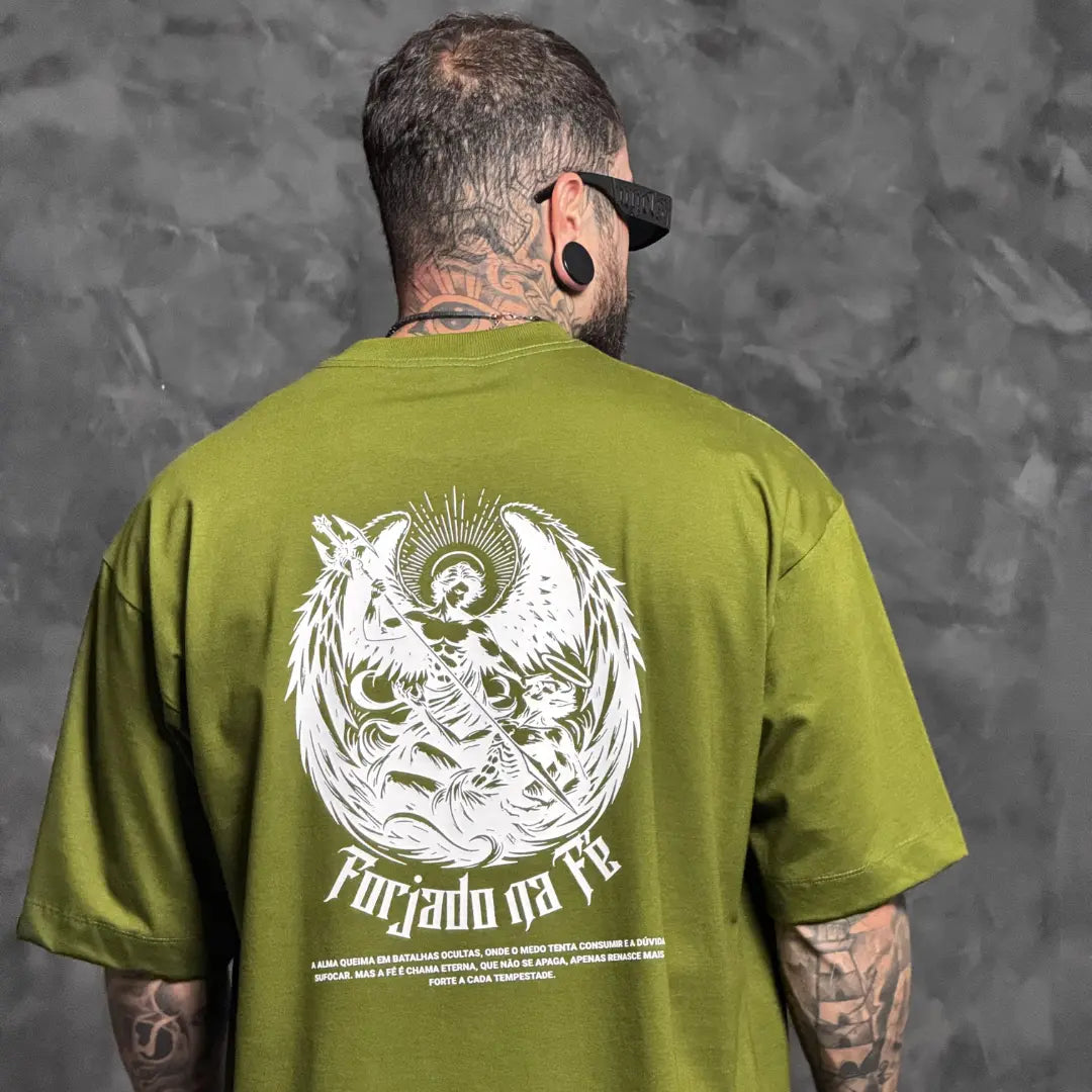 Camiseta Oversized Forjado na Fé Verde