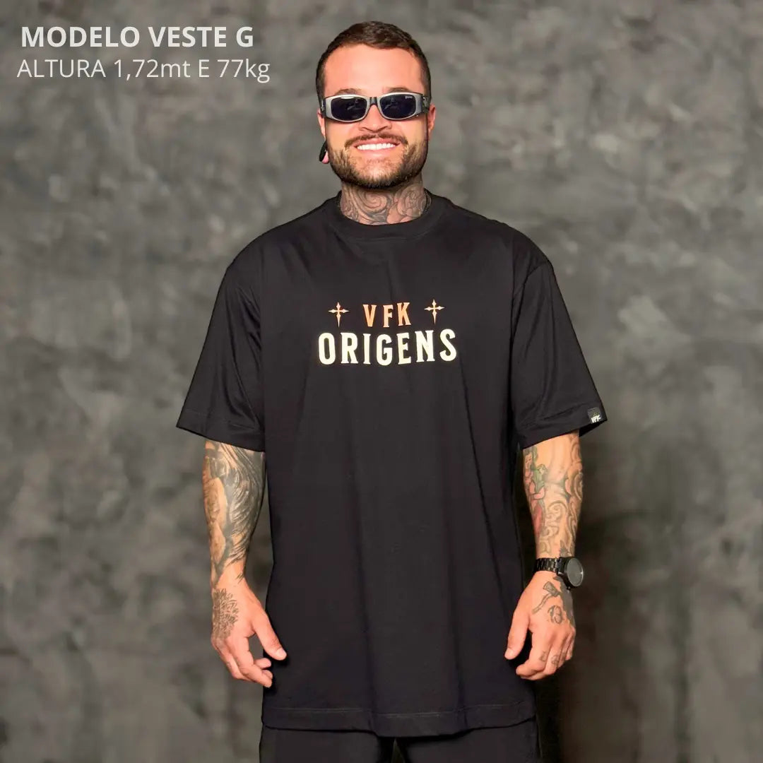 Camiseta Oversized Santa Preto