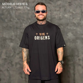 Camiseta Oversized Santa Preto