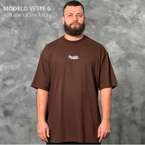 Camiseta Oversized Graffiti Marrom