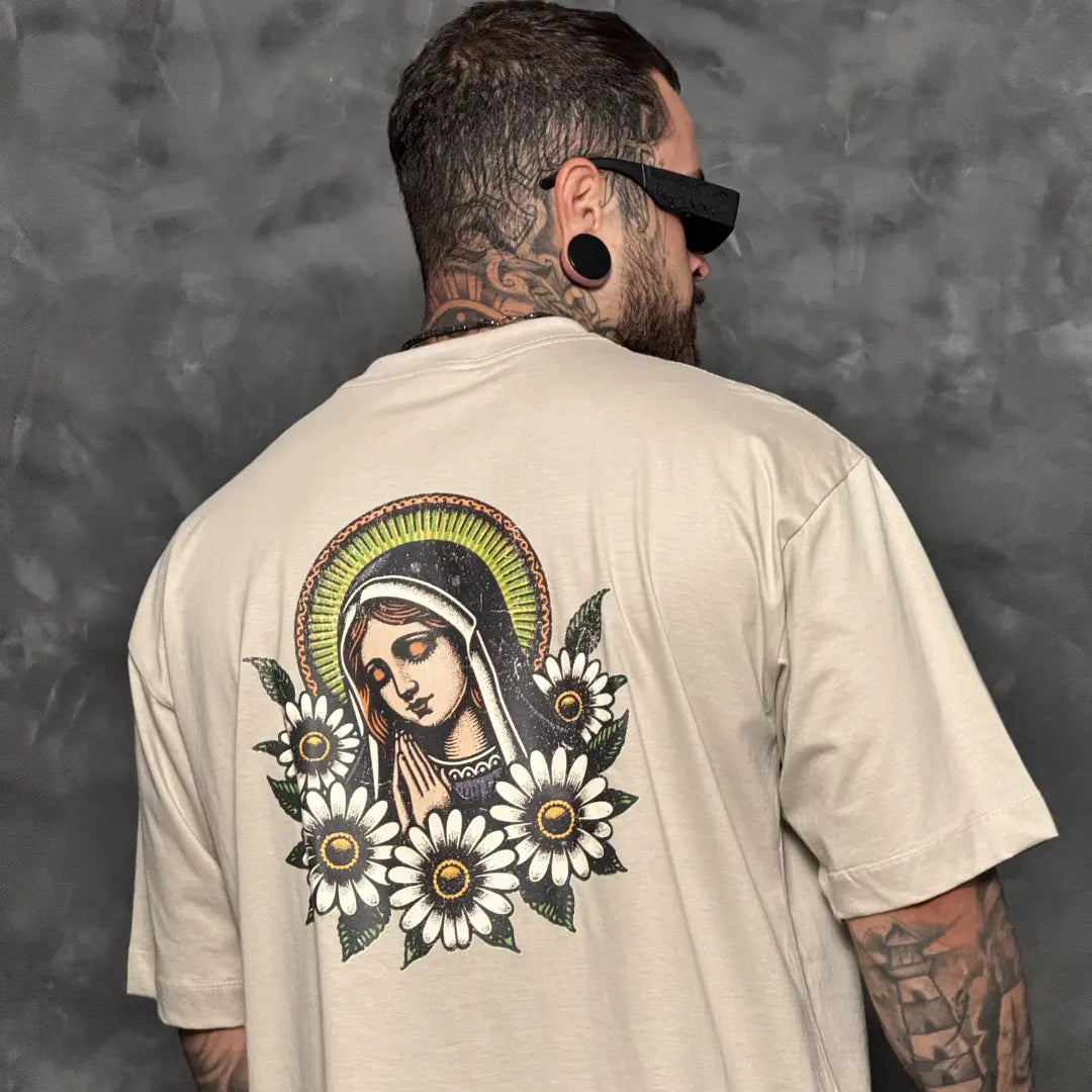 Camiseta Oversized Santa Bege