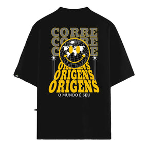 Camiseta Oversized O Mundo é Seu Preto