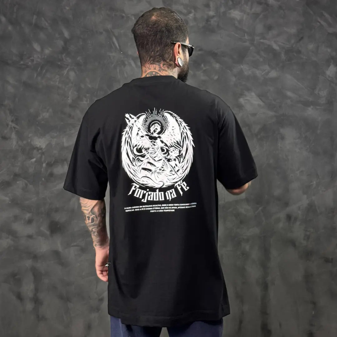 Camiseta Oversized Forjado na Fé Preto