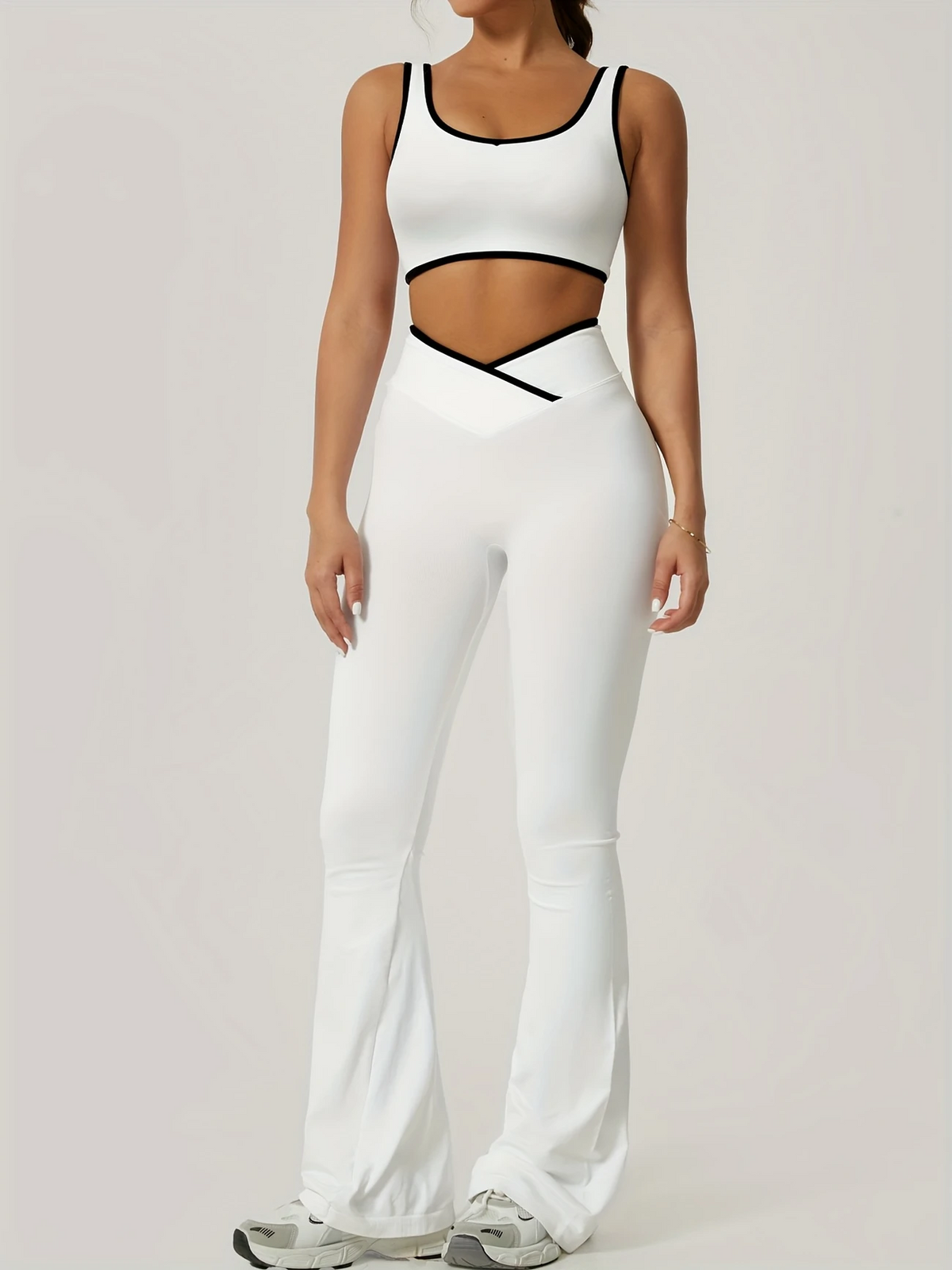 Conjunto Esportivo Top e Calça Flare Modern Maísa