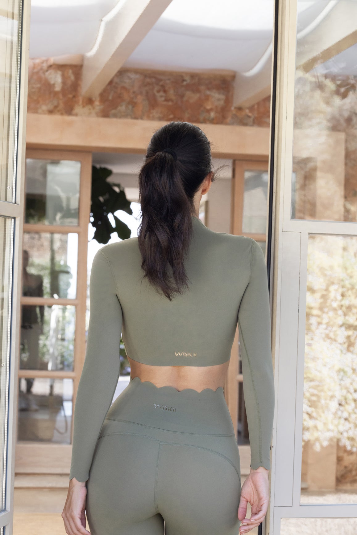 Top Cropped Manga Longa Nuvem - CLOUD GYM