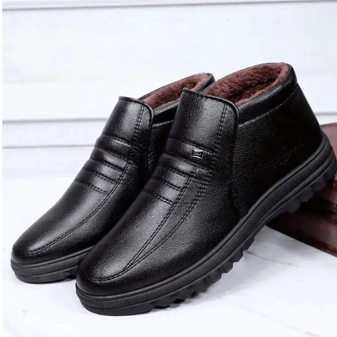 Bota Masculina de Inverno Forrada em Lã Montvani MV292