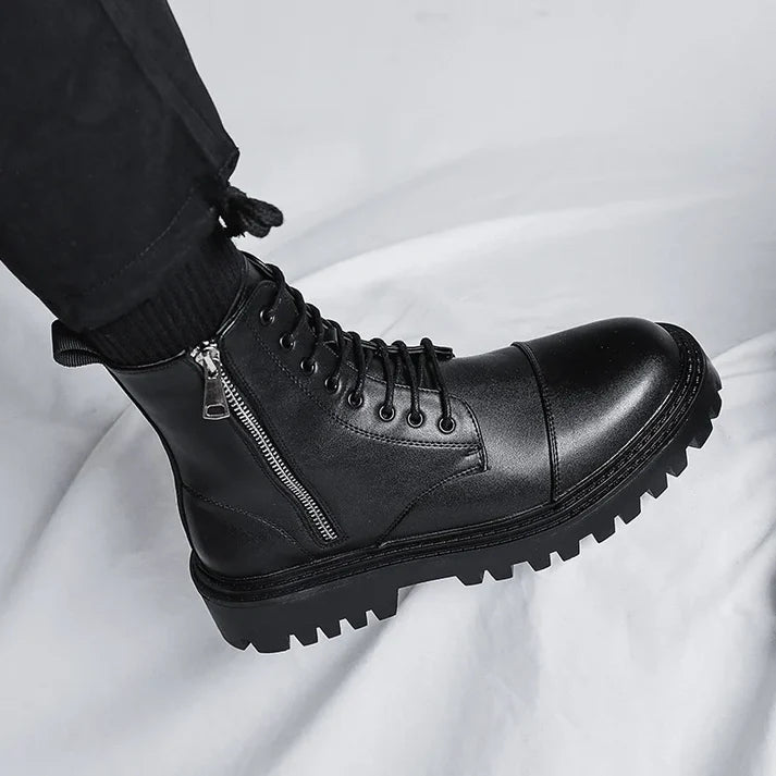 Bota Tratorada Masculina em Couro Montvani MV282