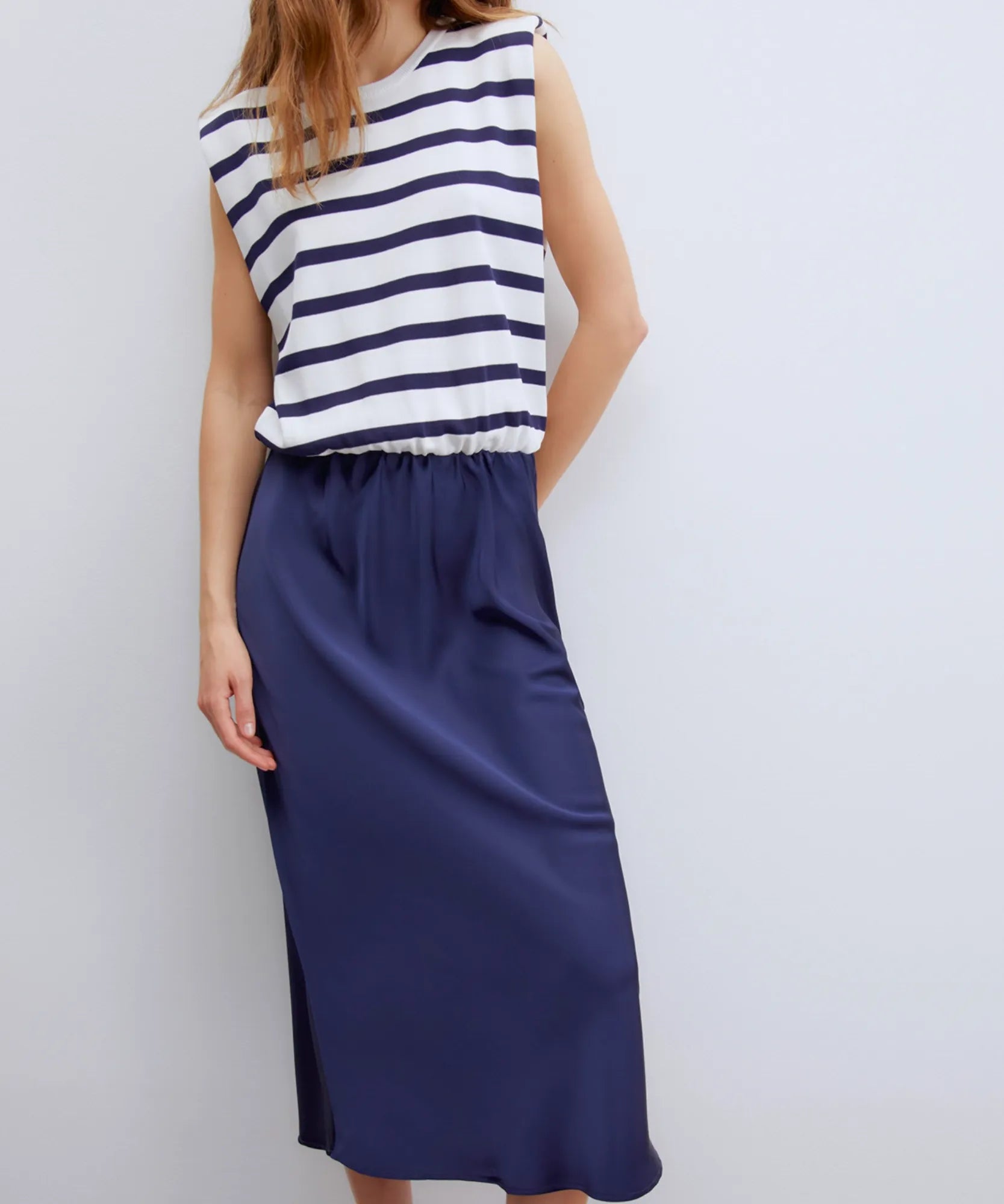 Vestido Midi Feminino Listrado Casual de Malha Elegante | Nellie